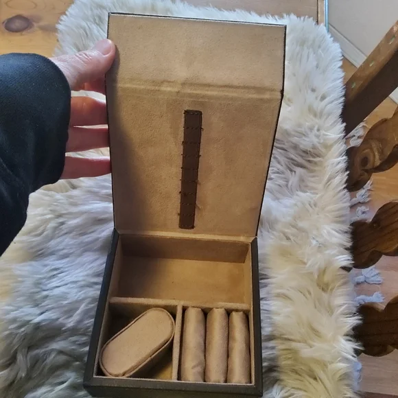 Pottery Barn Colby Leather Travel Box "Espresso" EUC - Picture 5 of 11